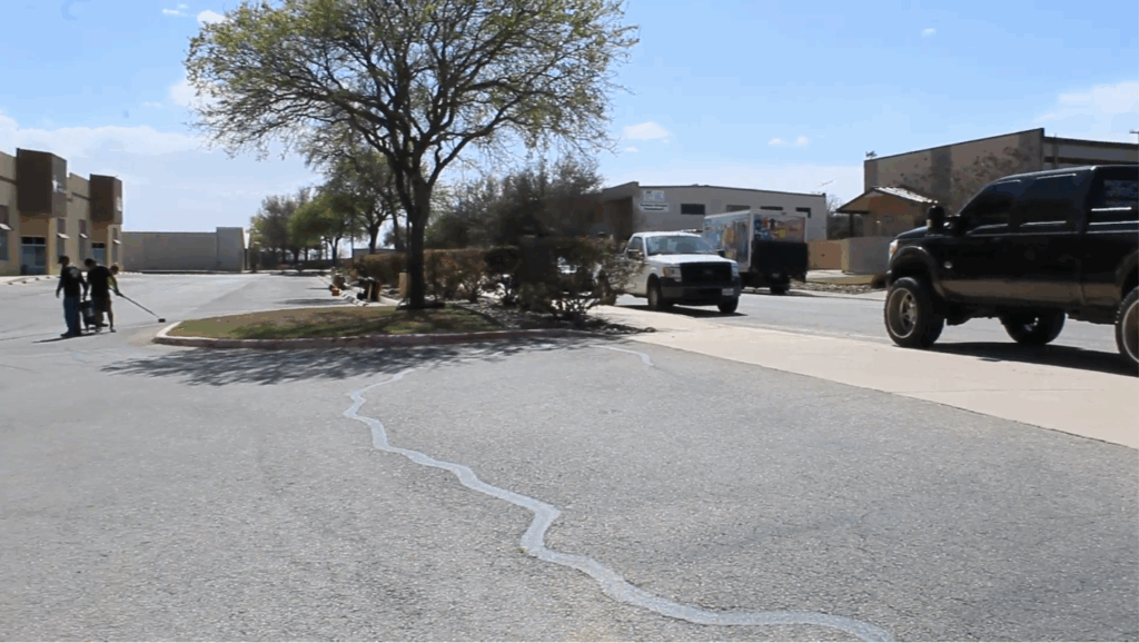 Transverse Cracks Asphalt Fix Paving Contractor